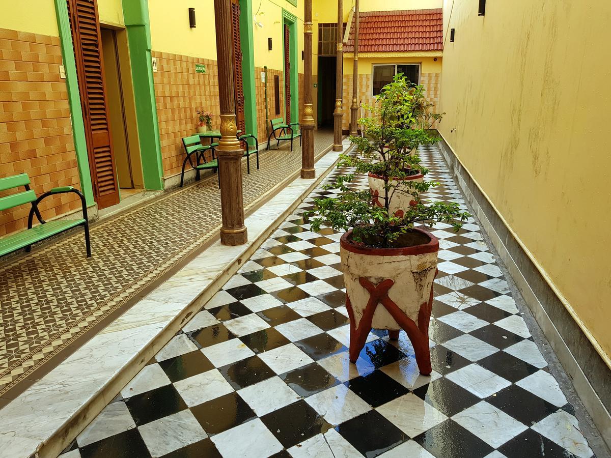 בואנוס איירס Hotel Varela מראה חיצוני תמונה